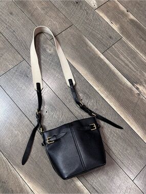 Zara Minu Bucket Crossbody
